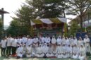 Kepala SMA 17 Bahtiar bersama guru dan ustadz usai Maulid Nabi pada Rabu (2/9/2026). Foto:Rega/matapedia