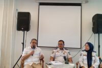 Anggota Komisi III DPRD Kota Batam dari Fraksi PKS, Suryanto dan Dishub Batam saat memberikan keterangan pers, Senin (7/9/2026). Foto:Rega/matapedia