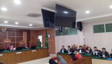 penasihat hukum kedua terdakwa, Utusan Sarumaha saat baca pledoi Terdakwa di PN Batam, Rabu (9/9/2026). Foto:Rega/matapedia