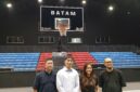 Ketua Persatuan Bola Basket Seluruh Indonesia (PERBASI) Kota Batam, Junico tengah saat bersama panitia, Selasa (15/9/2026). Foto:Rega/matapedia