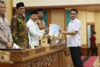 DPRD Batam menggelar rapat paripurna. Foto:istimewa