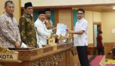 DPRD Batam menggelar rapat paripurna. Foto:istimewa