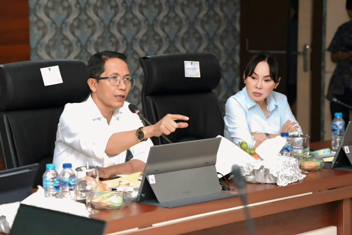 Kepala BP Batam Amsakar Achmad dan Wakil Kepala BP Batam Li Claudia. Foto:Istimewa
