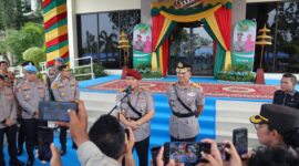 Kapolda Kepri Irjen Pol Suhendri bersama Kabareskrim Komjen Pol Asep Safrudin, Jumat (9/10/2026). Foto:Ist
