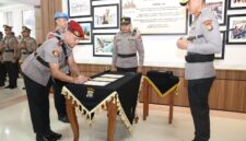 Kapolda Kepulauan Riau (Kepri) Irjen Pol Suhendri merotasi tujuh pejabat utama di lingkungan Polda Kepri, Kamis (15/10/2026). Foto:Humas Polda Kepri