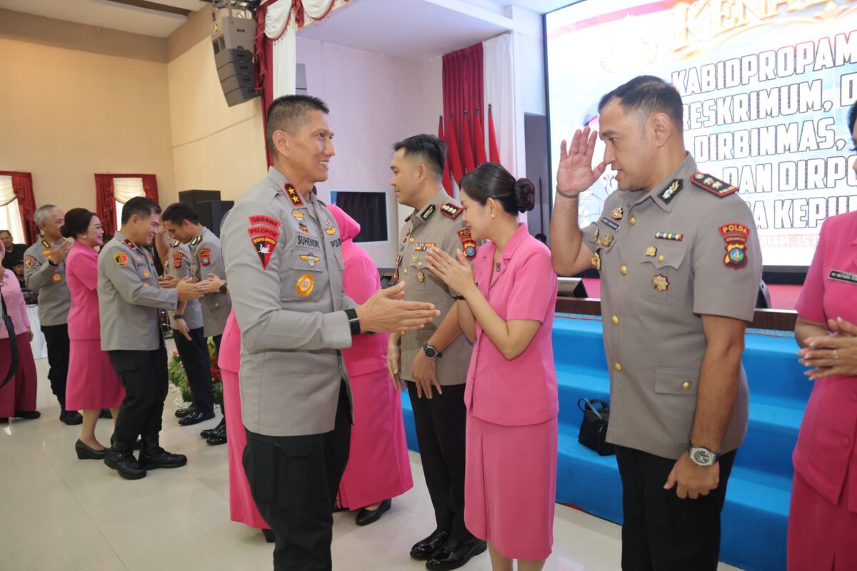 Kapolda Kepri Irjen Pol Suhendri, menegaskan hal tersebut saat menghadiri acara kenal pamit Pejabat Utama (PJU) Polda Kepri di Gedung Lancang Kuning, Mapolda Kepri, Kamis (15/10/2026). Foto:Humas Polda Kepri