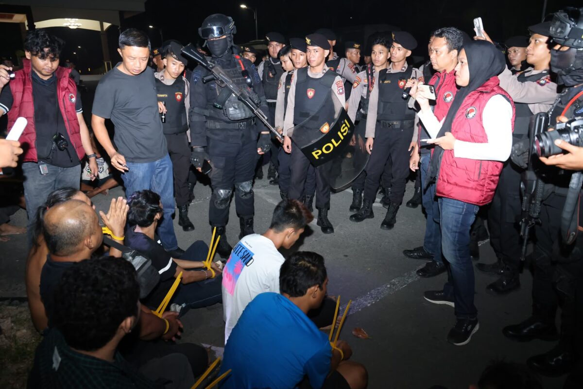 Perangkat tersebut menjadi salah satu temuan dalam Operasi Sarang Narkoba yang digelar tim gabungan Polda Kepulauan Riau (Kepri), BNNP Kepri, dan Polresta Barelang, Sabtu (17/10/2026) dini hari. Foto:Humas Polda Kepri