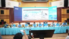 Direktur Utama PLN Batam, Kwin Fo, memaparkan kronologi dan hasil evaluasi awal tersebut dalam konferensi pers di Kantor Korporat PLN Batam, Minggu (18/10/2026). Foto:Istimewa