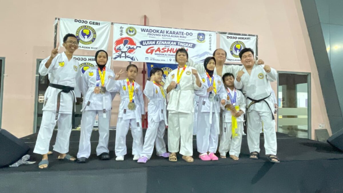 Sebanyak 115 karateka dari tujuh dojo di Kepulauan Riau mengikuti Ujian Kenaikan Tingkat (UKT) dan Gashuku Wadokai Karate-Do di Mall Botania 2, Batam Centre, Minggu (18/10/2026). Foto:Elin/matapedia