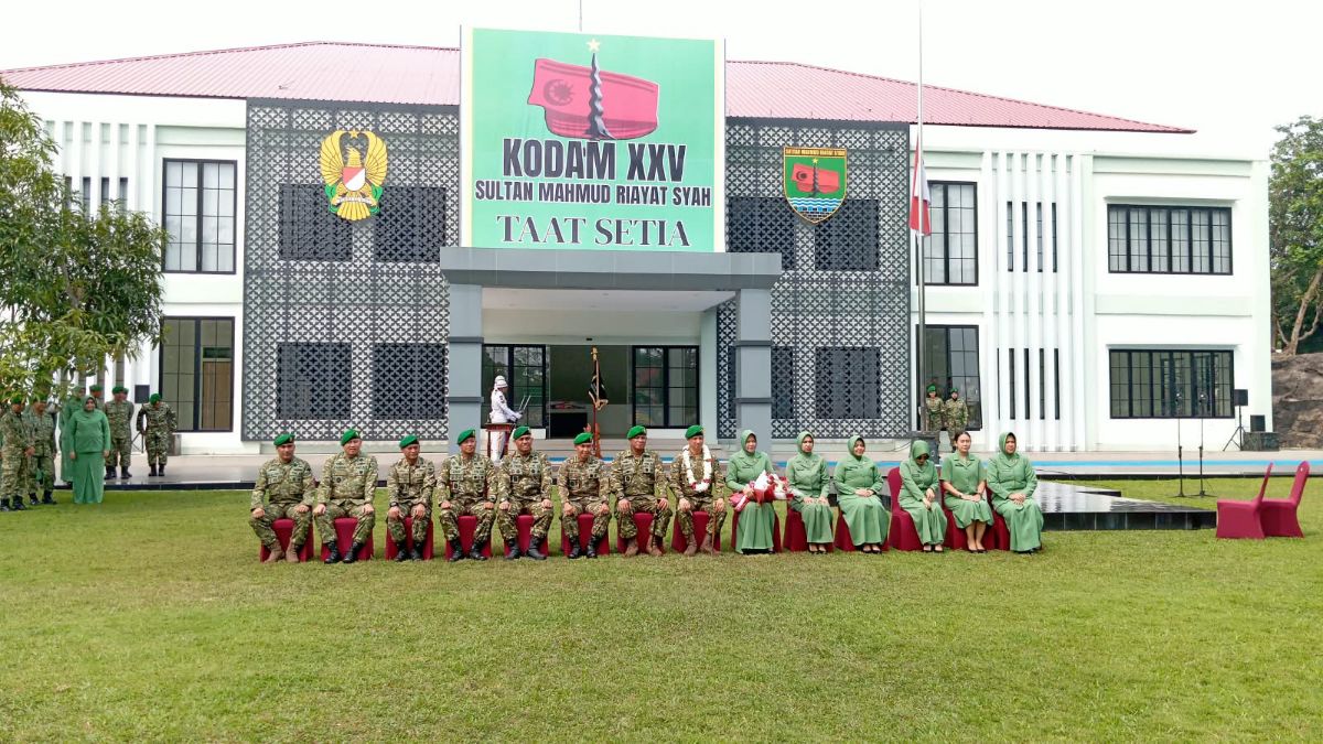 Panglima Kodam XXV/Mahmud Riayat Syah di Provinsi Kepulauan Riau Mayjen TNI Rionardo resmi, mulai berkantor di Batam, Kepulauan Riau (Kepri), Selasa (20/10/2026). Foto:Rega/matapedia