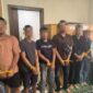 Para terduga pelaku saat diamankan polisi. Foto:Humas Polda Kepri