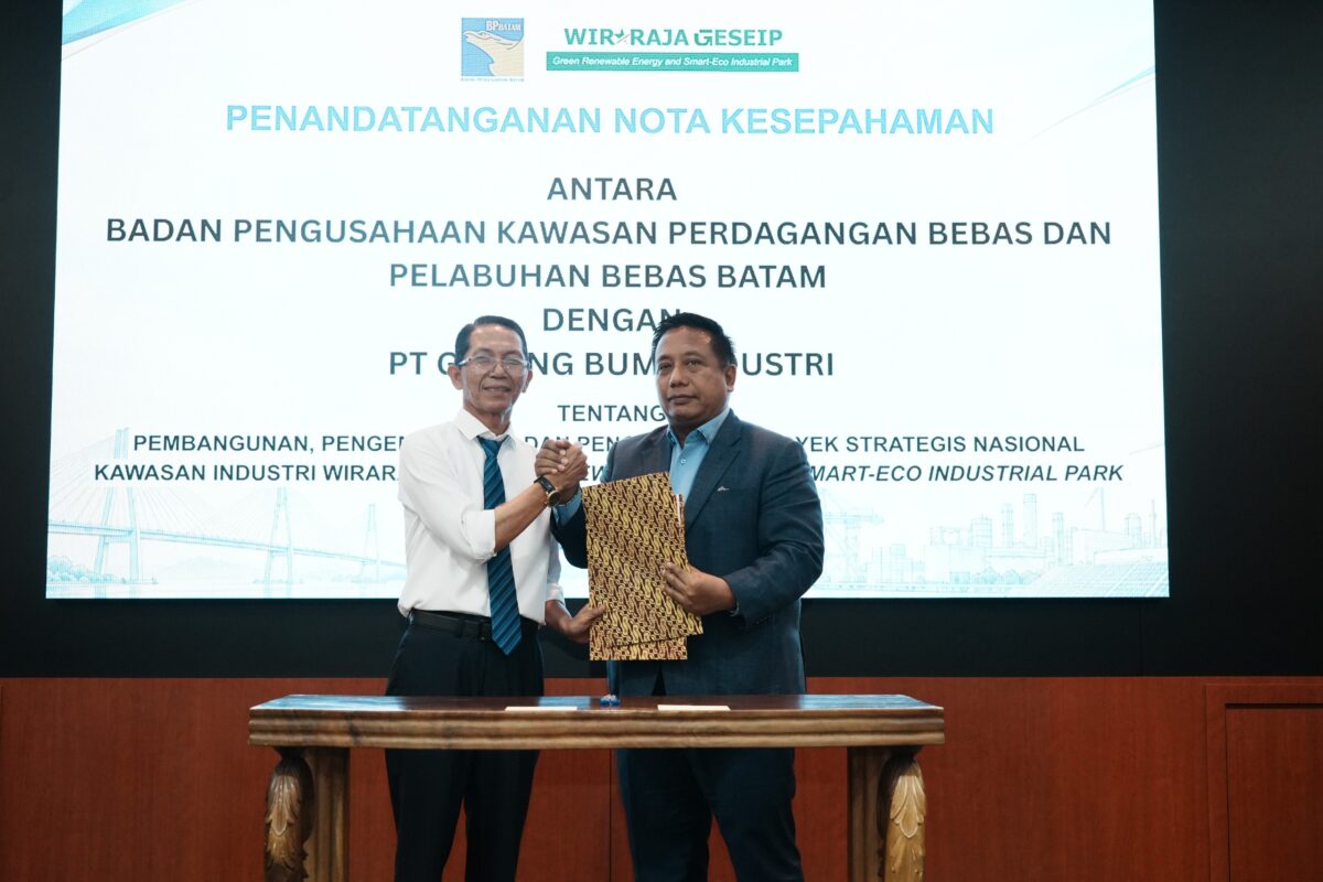 Kepala BP Batam Amsakar bersama Presiden Direktur PT Galang Bumi Industri, Akhmad Ma’ruf Maulana. Foto:Istimewa