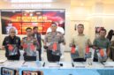 Kapolres Barelang Kombes Anggoro  didampingi Kasat Reskrim Polresta Barelang Kompol Agung Tri Poerbowo, Kapolsek Sungai Beduk Iptu Ady Satrio Gustian, Kasi Humas Polresta Barelang AKP Budi Santosa, serta Wakasat Reskrim Polresta Barelang AKP M. Ridho Lubis dalam jumpa pers di Polresta Barelang pada Kamis (29/10/2026). Foto:Istimewa