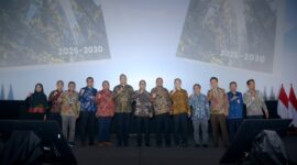 OJK meluncurkan Peta Jalan Pengembangan Keuangan Berkelanjutan Sektor Perasuransian, Penjaminan, dan Dana Pensiun (PPDP) 2026–2030 dalam kegiatan PPDP Sustainability Forum 2026 di Jakarta, Kamis (29/10/2026). Foto:OJK Kepri