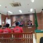 Tiga Terdakwa kasus narkoba menjalani proses putusan di PN Batam, Kamis (1/10/2026). Foto:Rega/matapedia