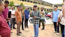 Wali Kota Batam Amsakar Achmad saat di sekolah SD 013 Sekupang, Minggu (25/10/2026). Foto:Dok. Diskominfo