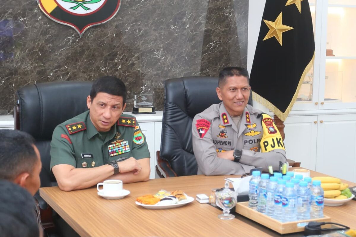 Pangdam bersama Kapolda Kepri, Selasa (27/10/2026). Foto: Humas Polda Kepri